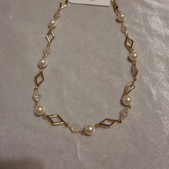 KARL LAGERFELD GOLD TONE WITH PEARLS AND CRYSTAL ACCENT EARRINGS & NECKLACE - Picture 5 of 8